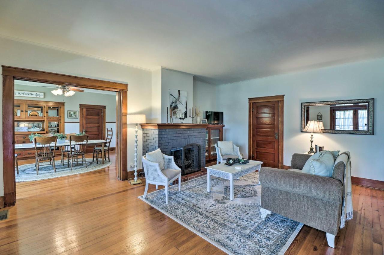 Historic Mountain Home Haven With Large Yard! 외부 사진
