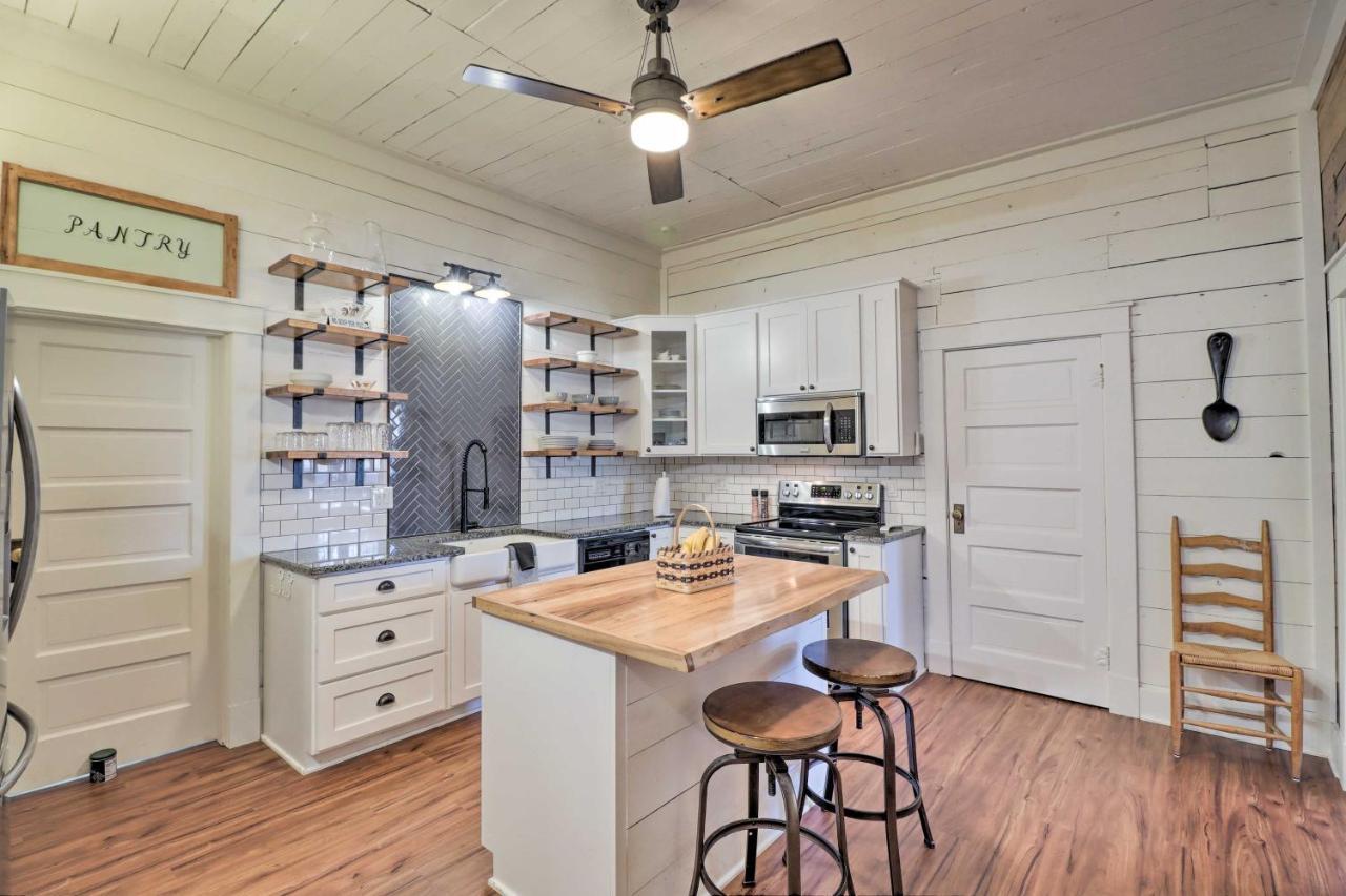 Historic Mountain Home Haven With Large Yard! 외부 사진
