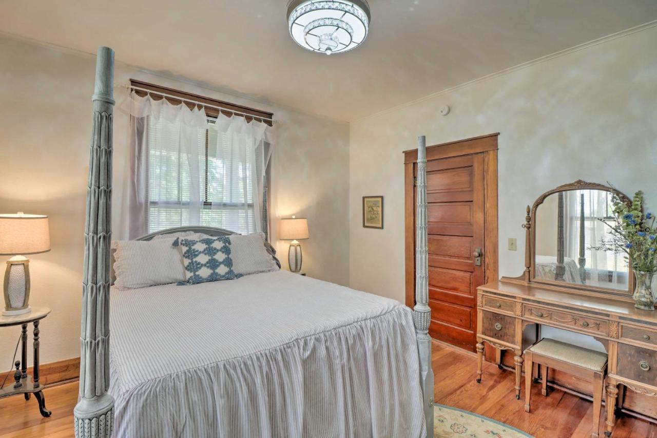 Historic Mountain Home Haven With Large Yard! 외부 사진